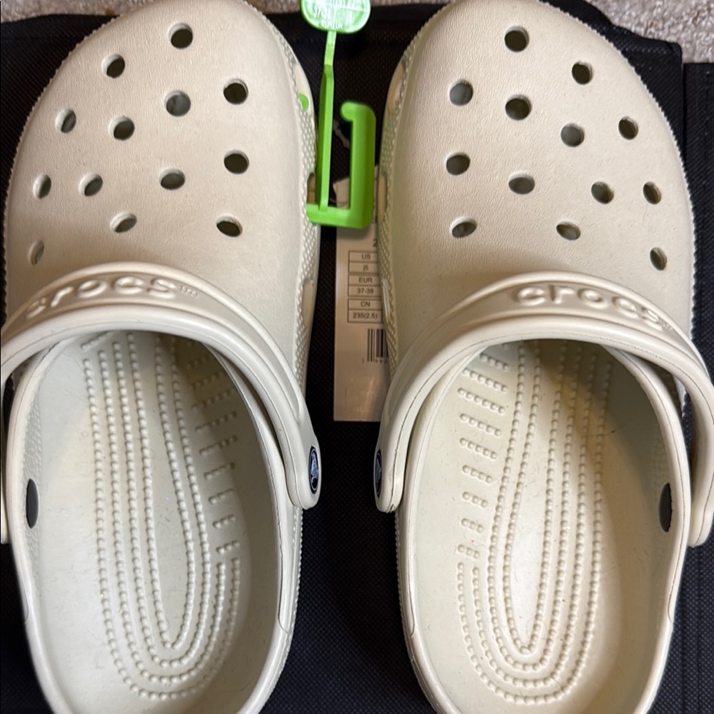 CROCS Beige Sandals with Croslite Foam and Pivoting Heel Strap
